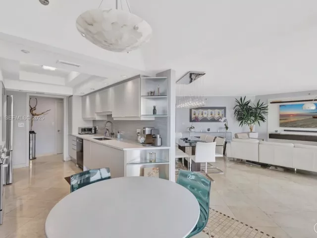 Продажа квартиры #1701 - фото 6849530