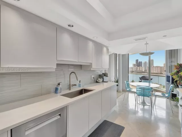 Продажа квартиры #1701 - фото 6849532