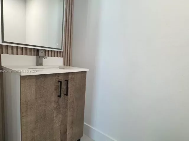 Продажа квартиры #1610 - фото 6851991