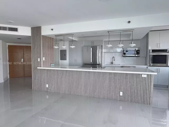 Продажа квартиры #1610 - фото 6851996