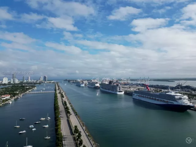 Продажа квартиры #1610 - фото 6851980