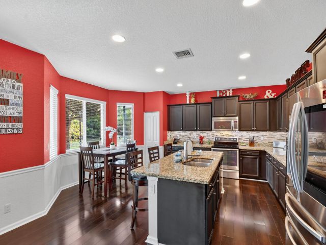 Продажа дома по адресу 830 Palm Tree Lane - фото 6849909