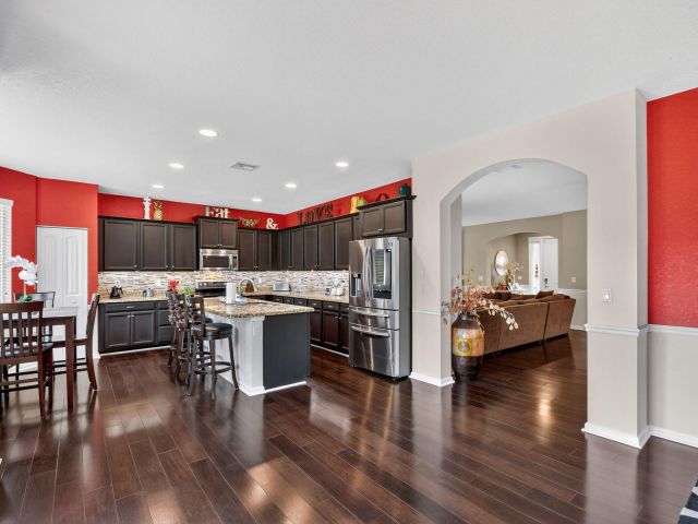 Продажа дома по адресу 830 Palm Tree Lane - фото 6849911