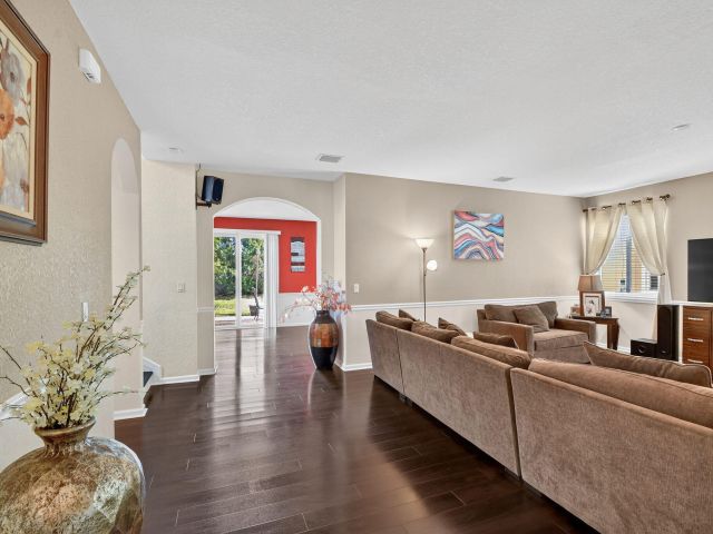 Продажа дома по адресу 830 Palm Tree Lane - фото 6849913