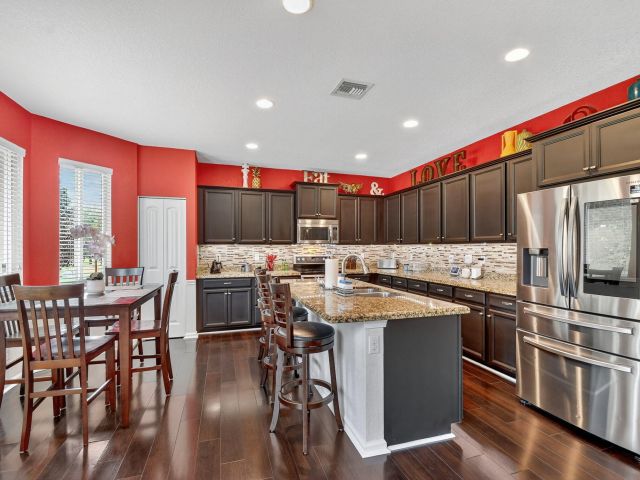 Продажа дома по адресу 830 Palm Tree Lane - фото 6849923