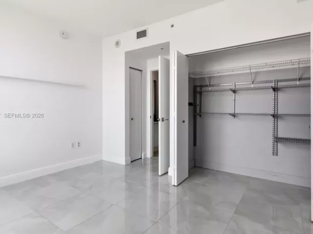 Продажа квартиры #2408 - фото 6869342