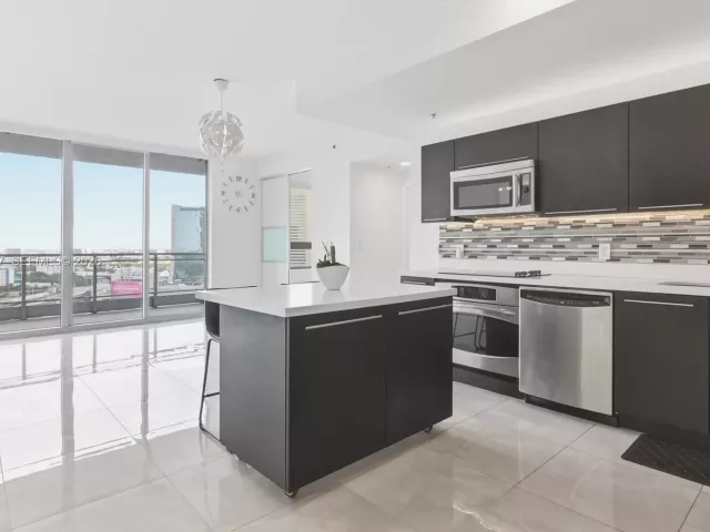 Продажа квартиры #2408 - фото 6869349