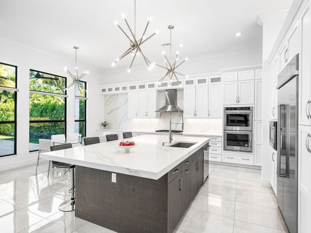 Продажа дома по адресу 9065 Benedetta Place - фото 6852479