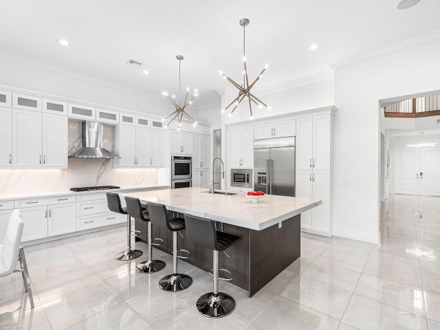 Продажа дома по адресу 9065 Benedetta Place - фото 6852480