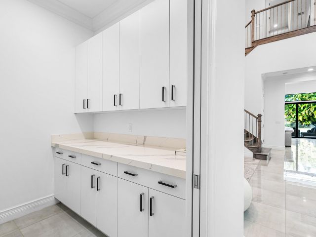 Продажа дома по адресу 9065 Benedetta Place - фото 6852486