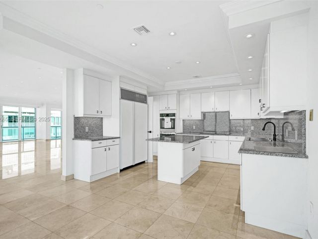 Квартира в аренду номер17A - фото 6854985