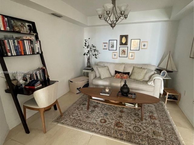 Продажа квартиры #942 - фото 6849752