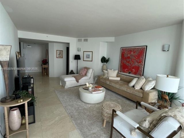 Продажа квартиры #942 - фото 6849753