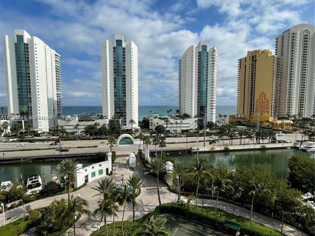 Продажа квартиры #942 - фото 6849758