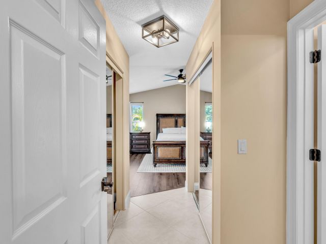 Продажа дома по адресу 8181 Nadmar Avenue - фото 6862021