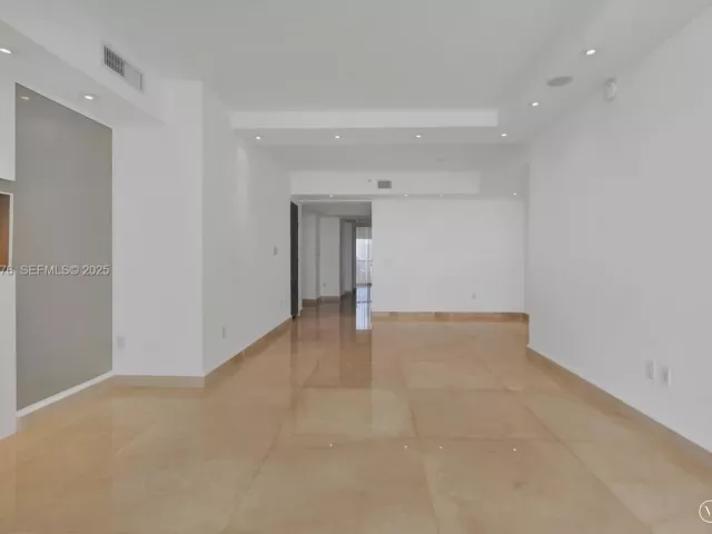 Продажа квартиры #905 - фото 6850820