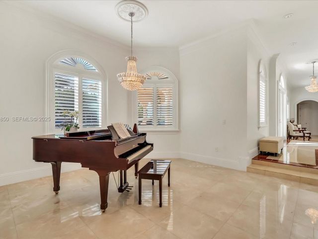 Продажа дома по адресу 18611 SW 122nd St - фото 7521191