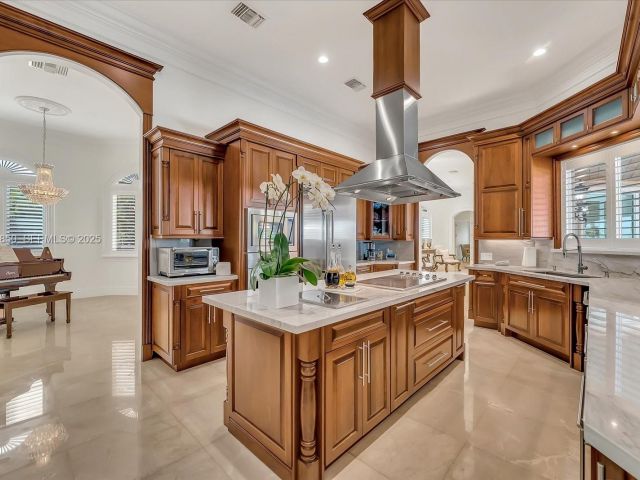 Продажа дома по адресу 18611 SW 122nd St - фото 7521192