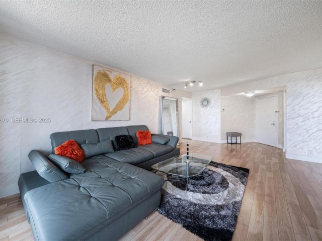 Квартира в аренду номер1808 - фото 7501729