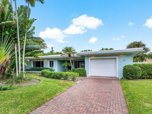 Дом в аренду по адресу 121 NE Spanish Court - фото 6851159