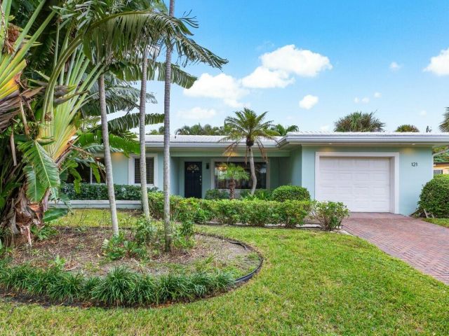 Дом в аренду по адресу 121 NE Spanish Court - фото 6851161