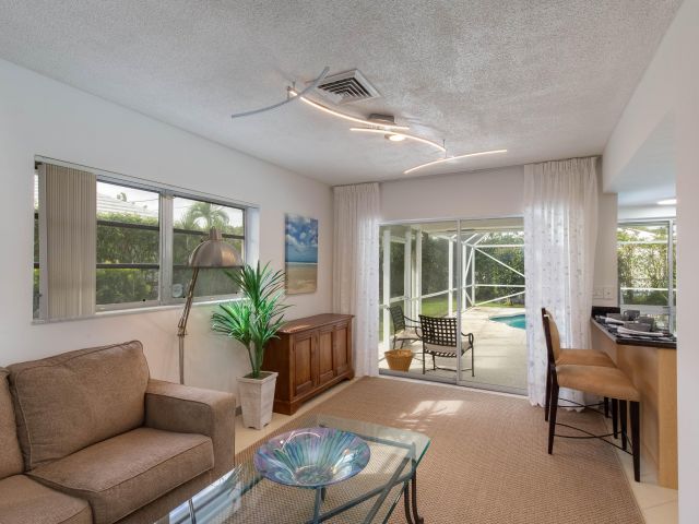 Продажа дома по адресу 1323 Sugar Plum Drive - фото 6851146