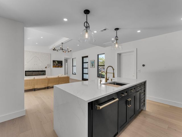 Продажа дома по адресу 433 Aylesbury Road - фото 6879851