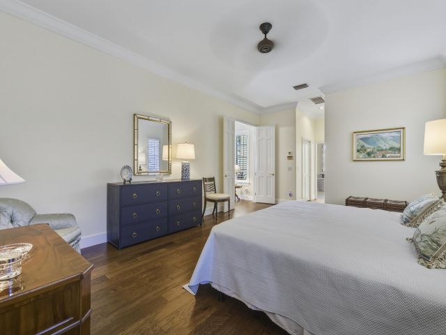 Продажа дома по адресу 2760 Tecumseh Drive - фото 6858406