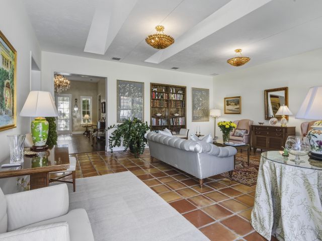 Продажа дома по адресу 2760 Tecumseh Drive - фото 6858418