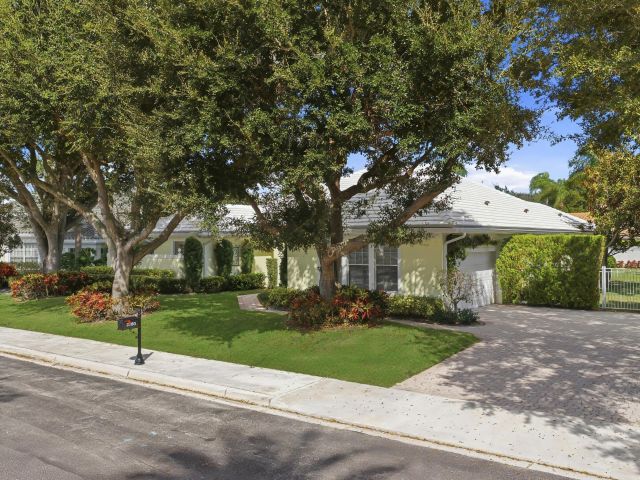 Продажа дома по адресу 2760 Tecumseh Drive - фото 6858423