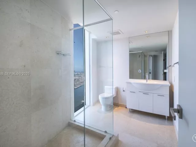 Продажа квартиры #5701 - фото 6857722