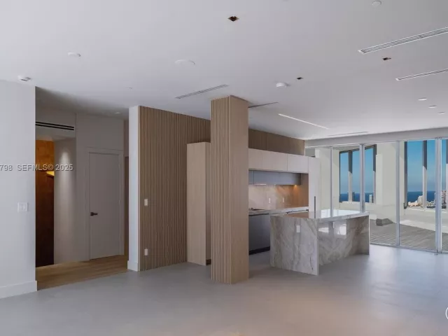 Продажа квартиры #5701 - фото 6857724