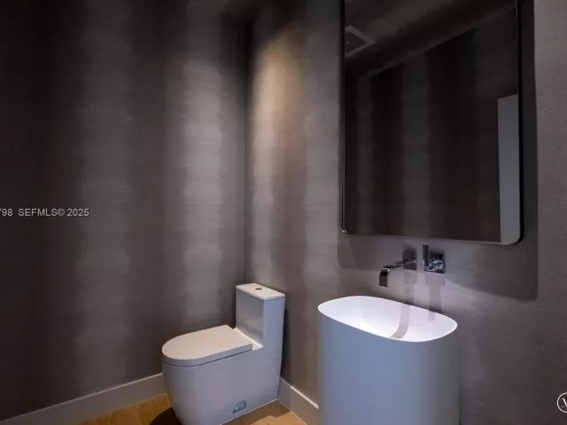 Продажа квартиры #5701 - фото 6857727