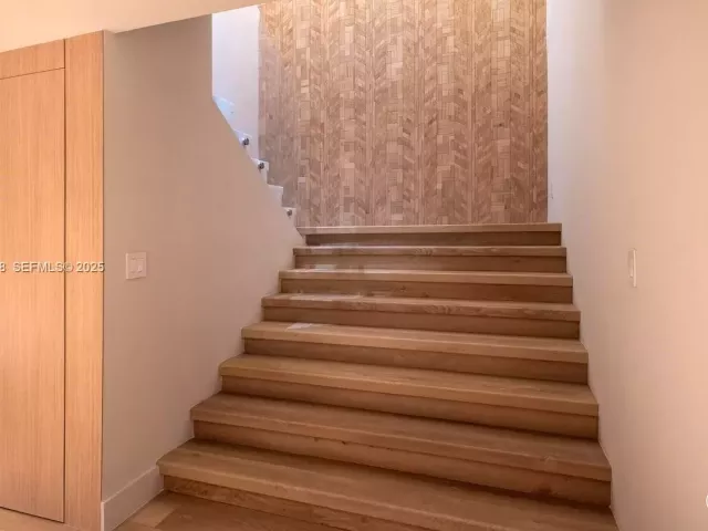 Продажа квартиры #5701 - фото 6857735