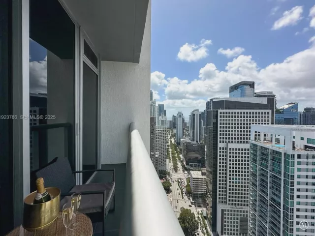 Продажа квартиры #4405 - фото 6852113