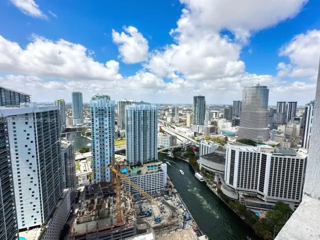 Продажа квартиры #4405 - фото 6852117