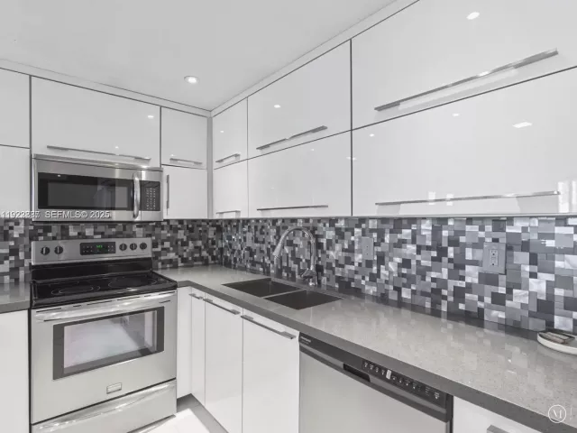 Продажа квартиры #627 - фото 6852707