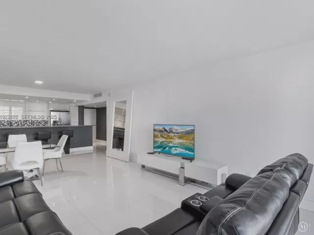 Продажа квартиры #627 - фото 6852710