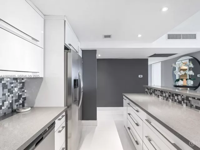 Продажа квартиры #627 - фото 6852706