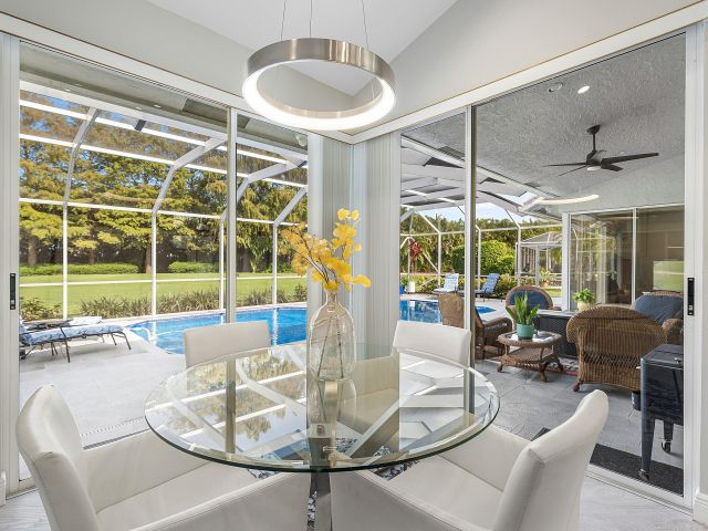 Продажа дома по адресу 10446 Stonebridge Boulevard - фото 6853981