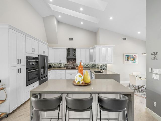 Продажа дома по адресу 10446 Stonebridge Boulevard - фото 6853983