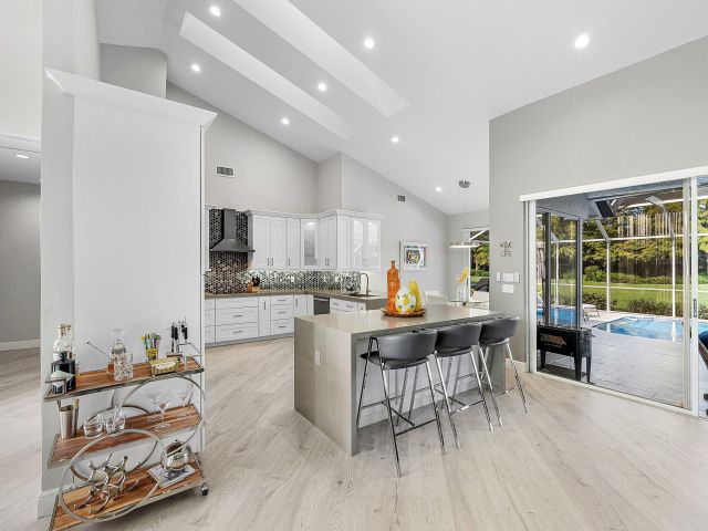 Продажа дома по адресу 10446 Stonebridge Boulevard - фото 6853984