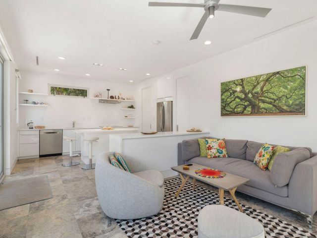 Продажа дома по адресу 711 Ardmore Road - фото 6862474