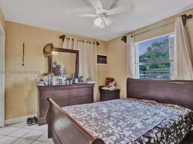 Продажа дома по адресу 6404 Evans St - фото 8975800
