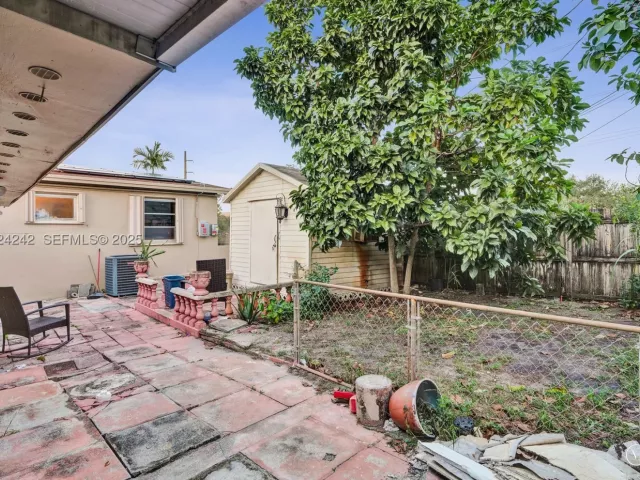 Продажа дома по адресу 6404 Evans St - фото 8975838
