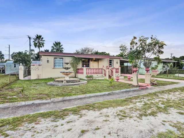 Продажа дома по адресу 6404 Evans St - фото 8975852