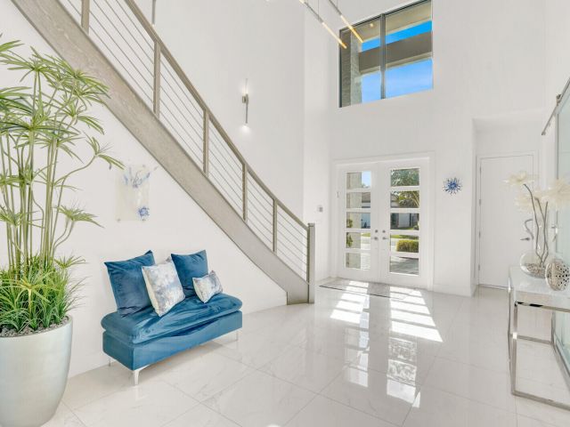 Продажа дома по адресу 8815 Skyward Street - фото 6852494