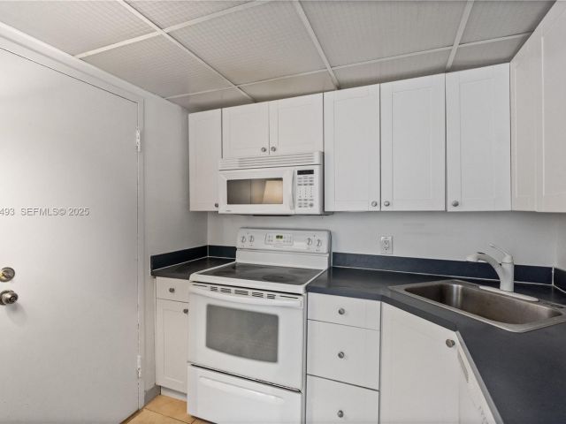 Продажа квартиры #722 - фото 7477994