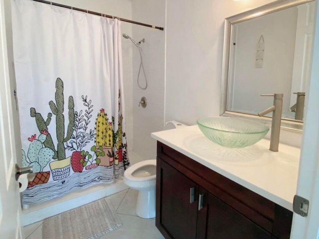 Дом в аренду по адресу 750 Millbrae Court 3 - фото 6853879