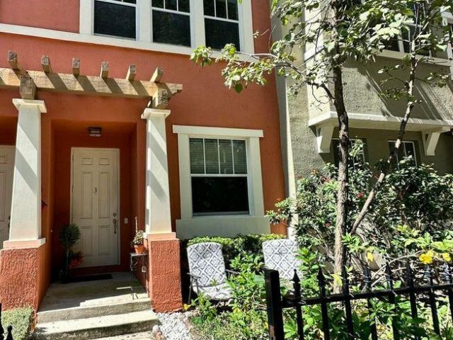 Дом в аренду по адресу 750 Millbrae Court 3 - фото 6853896